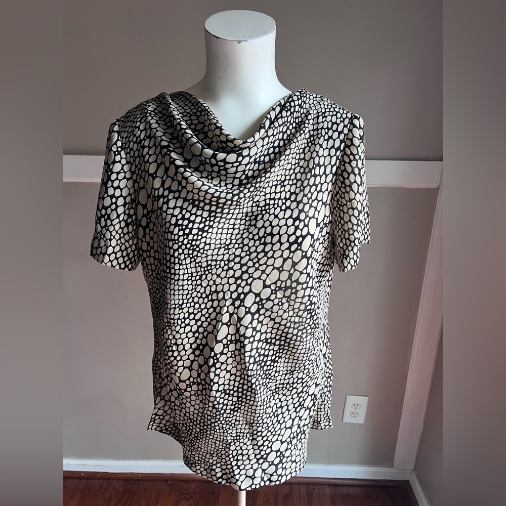 Leslie Fay Black and Cream Short Sleeve Top